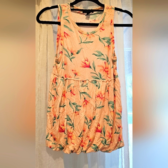 Forever 21 Tops - FOREVER 21 PINK BUBBLE TOP